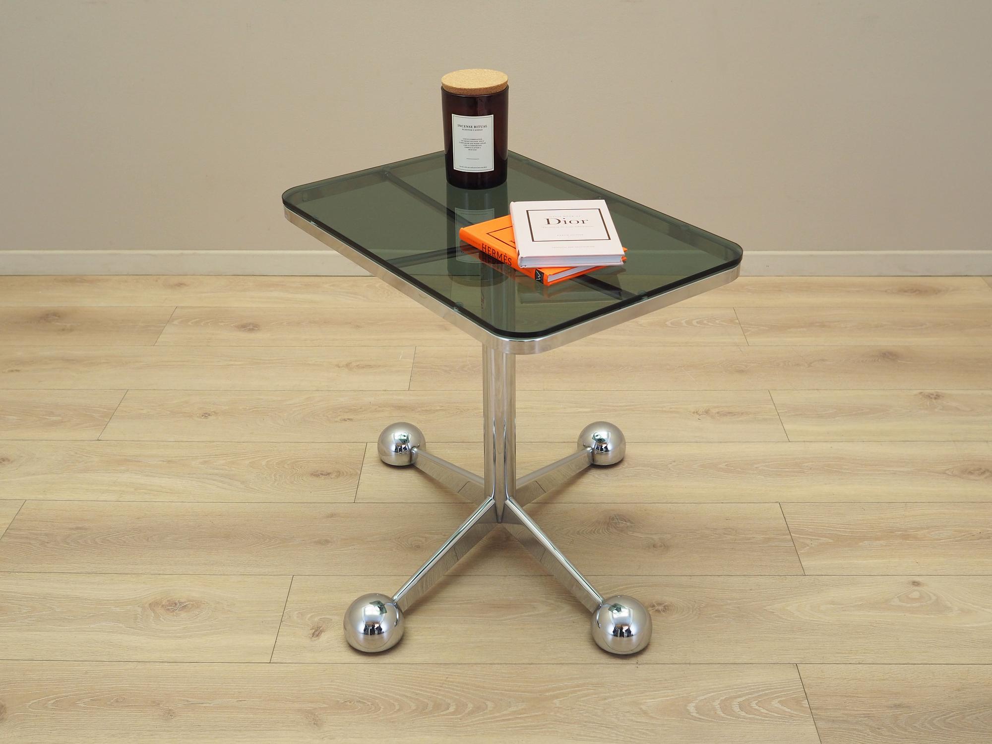 Coffee table on castors 1970s 3