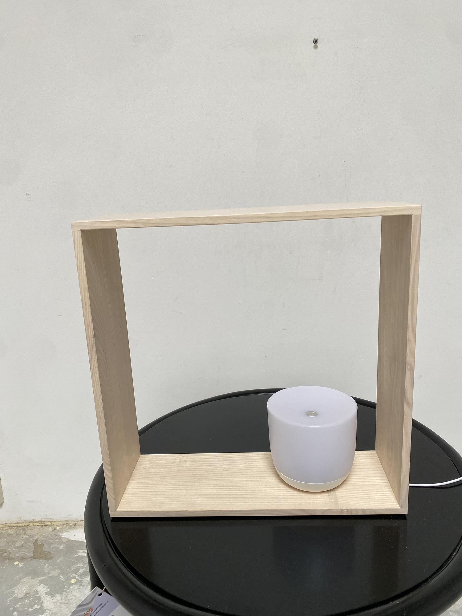 Gaku Wire Table / Wall Lamp 2