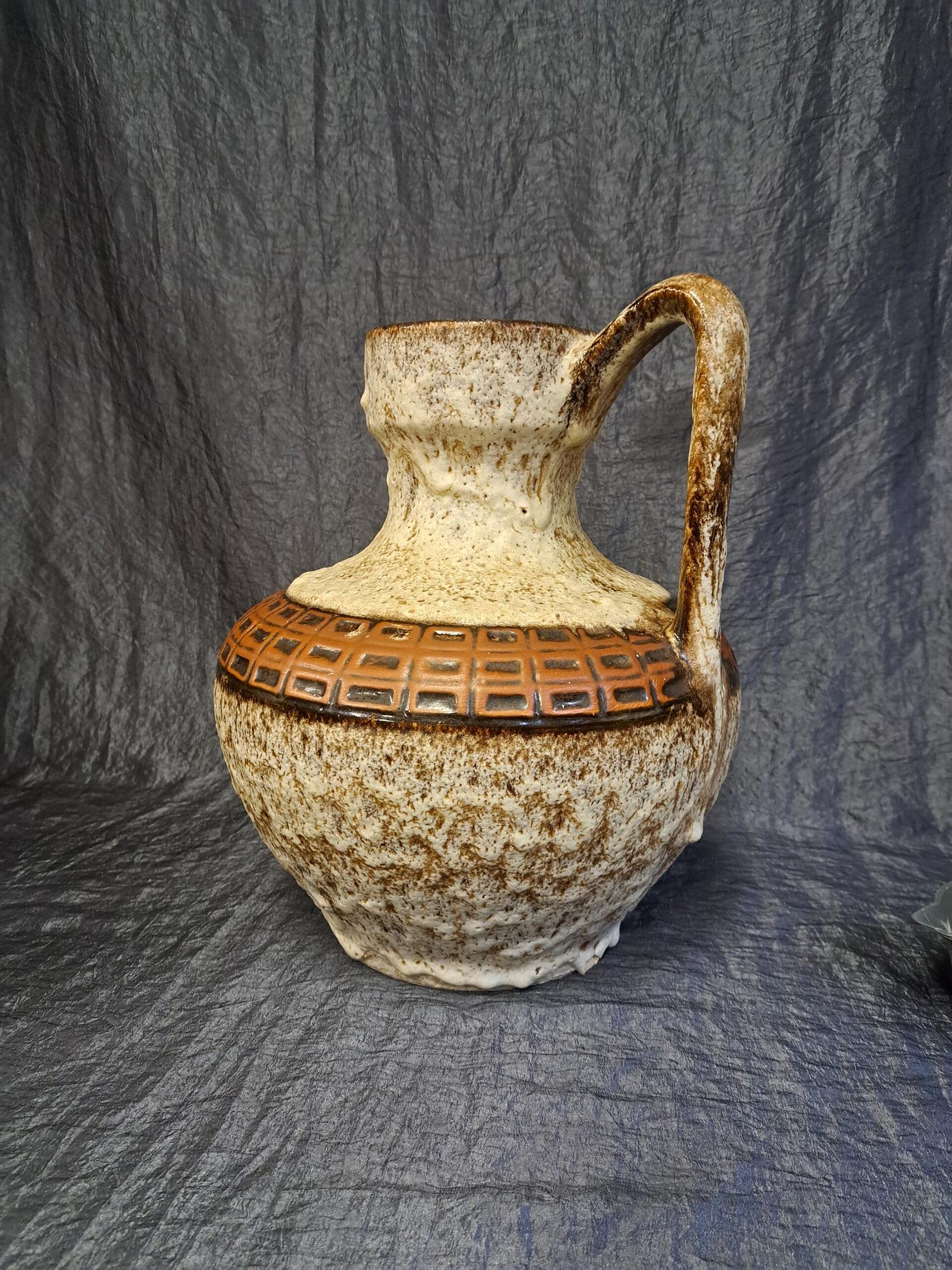 Vintage ceramic vase brown white black 1