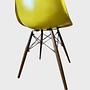 2x Eames Fiberglas Side Chair by Herman Miller Ockergelb 3