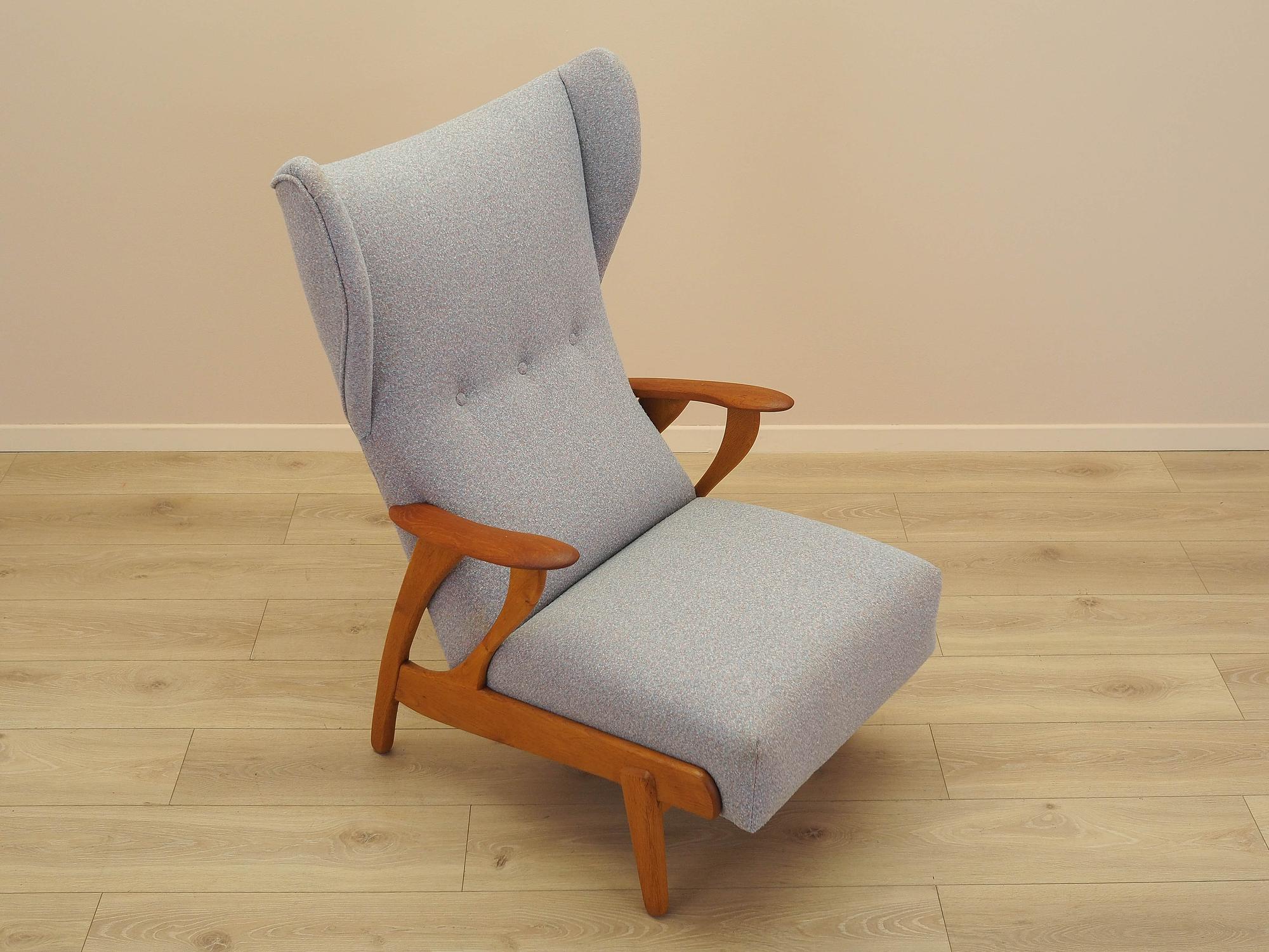 Lounge chair 1970s 8
