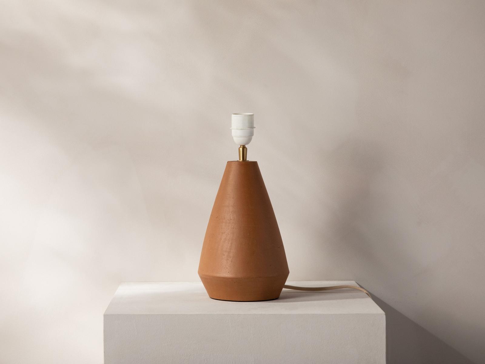 Ina Tischlampe Keramik Braun 4