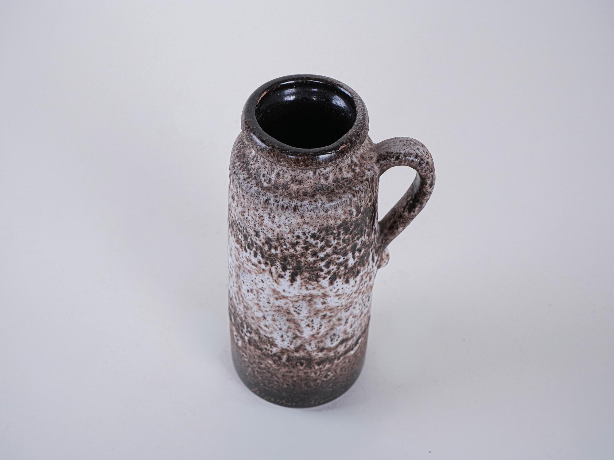 Keramikvase mit Henkel 1960er Jahre 4