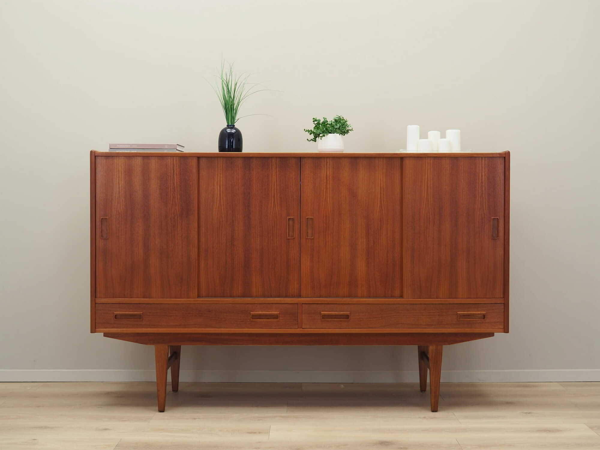Vintage Highboard Teakholz Braun 1970er Jahre 1