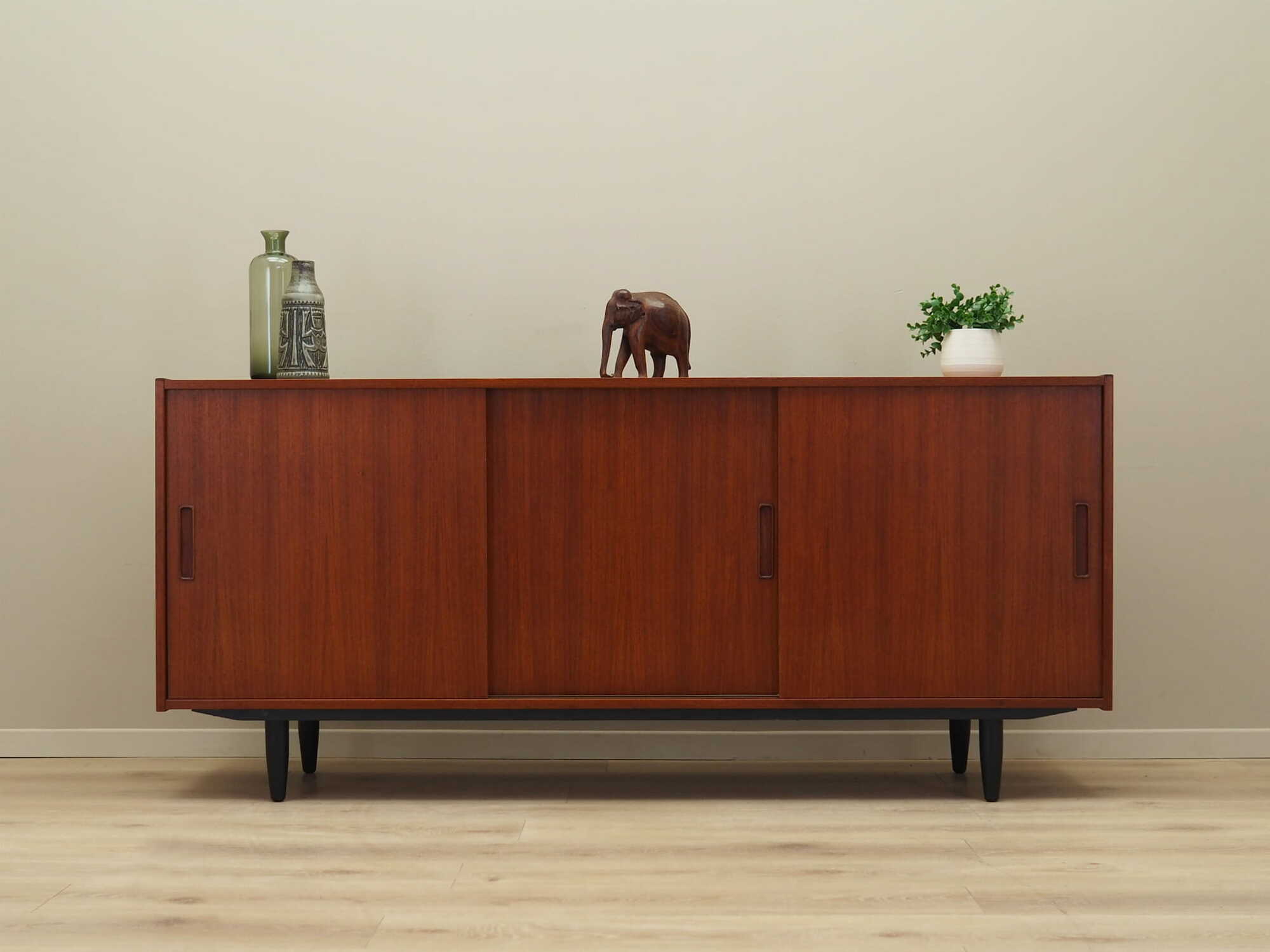 Vintage Sideboard Teakholz Braun 1970er Jahre 1