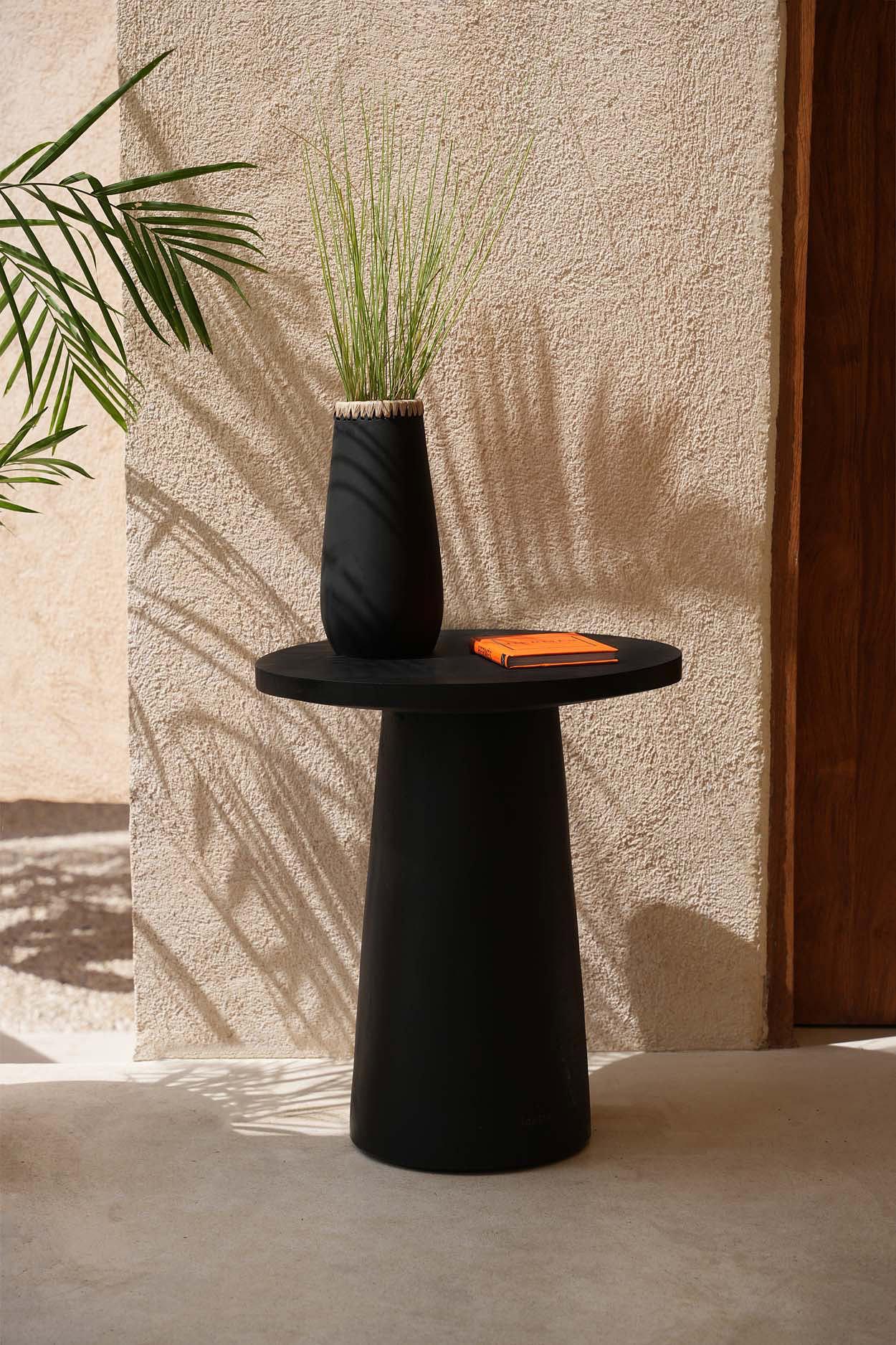 Sneaky Vase Schwarz 3