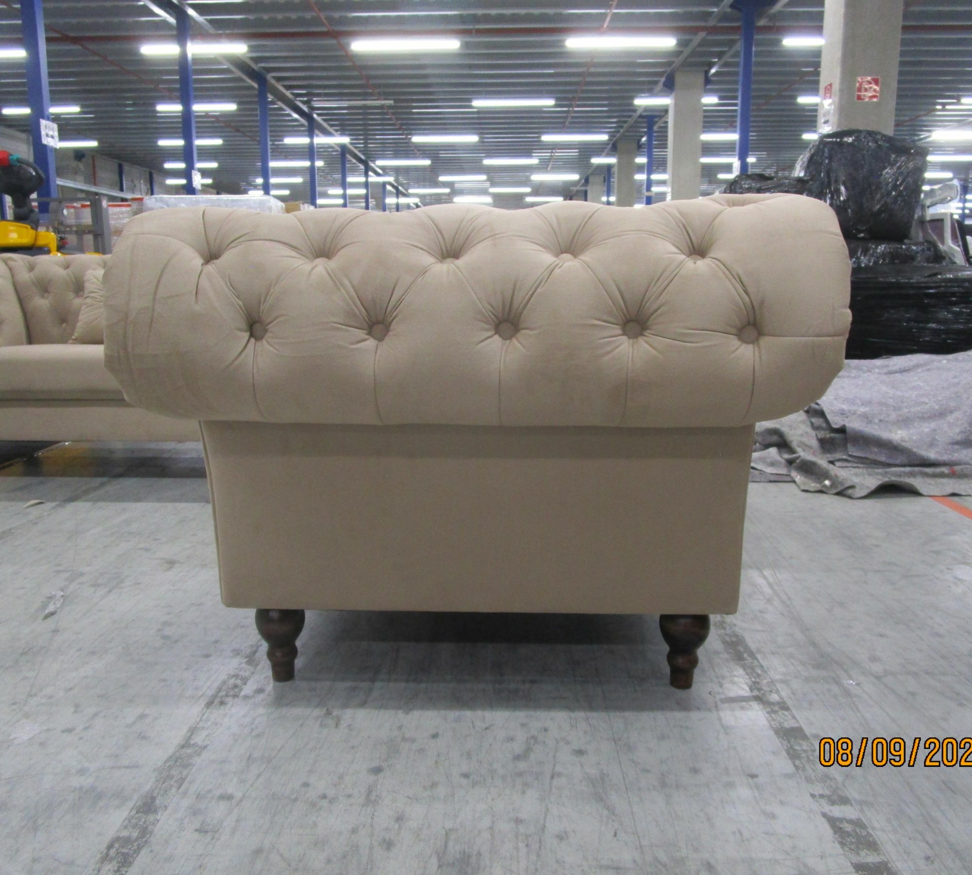 Großes Ecksofa in Chesterfield-Optik 8