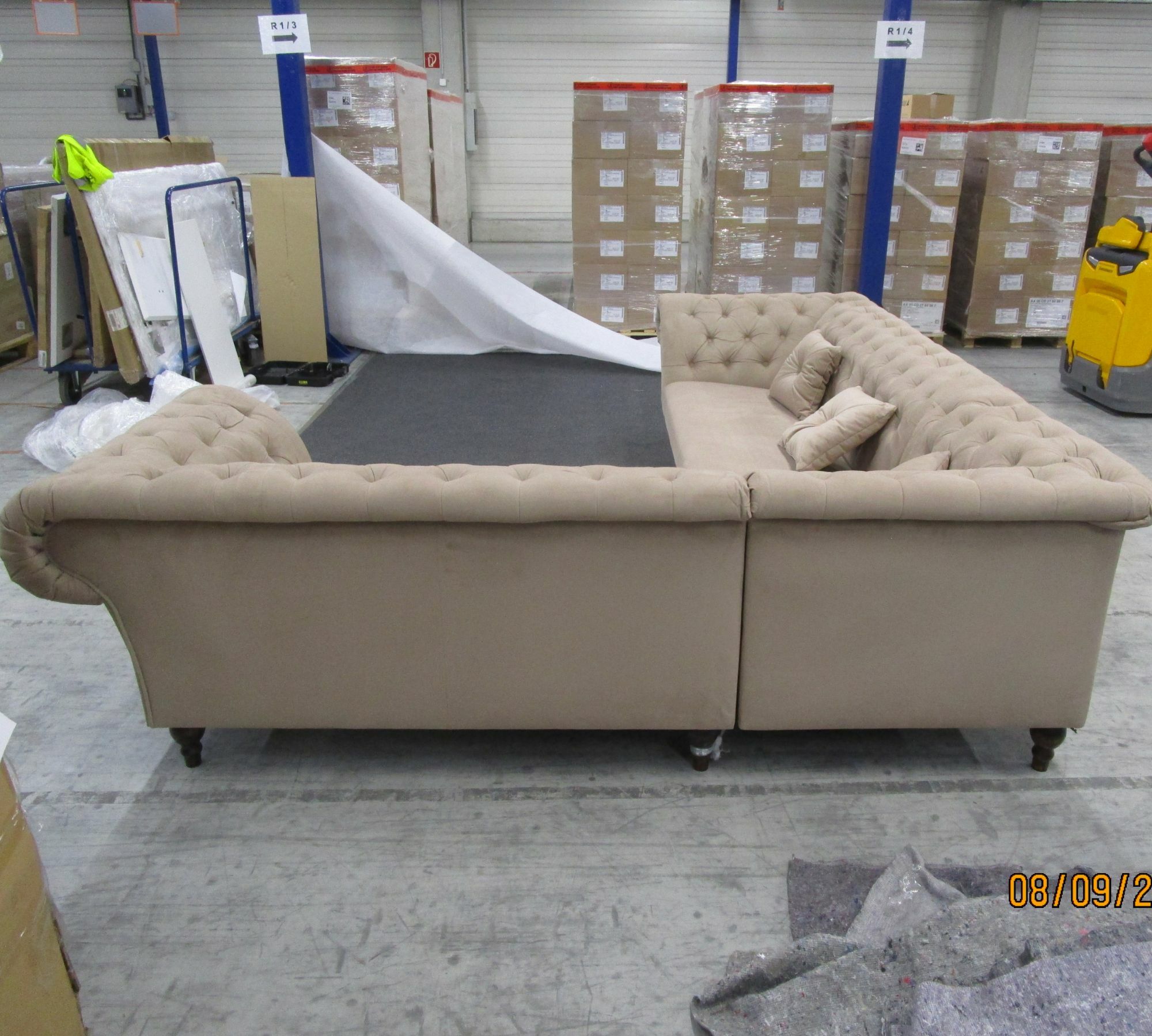 Großes Ecksofa in Chesterfield-Optik 5