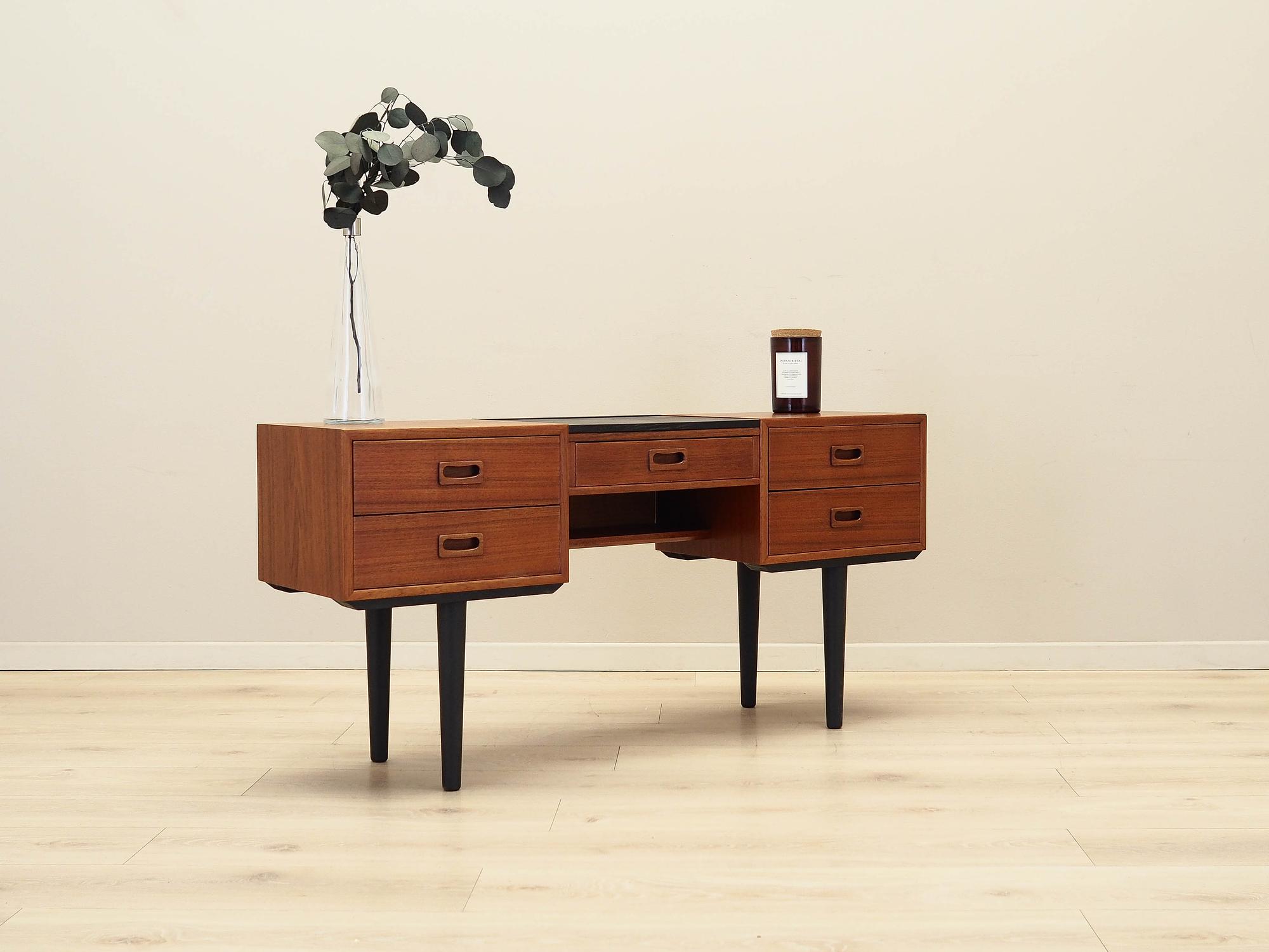 Dressing table Teak 1970s 4