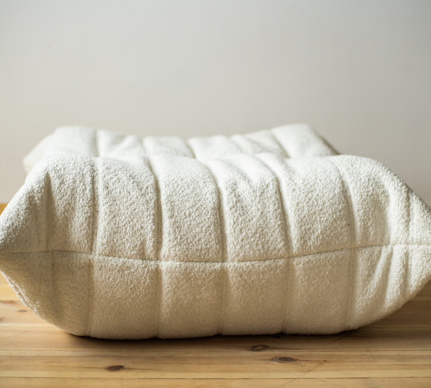 Togo Pouf Bouclé Bianco 1