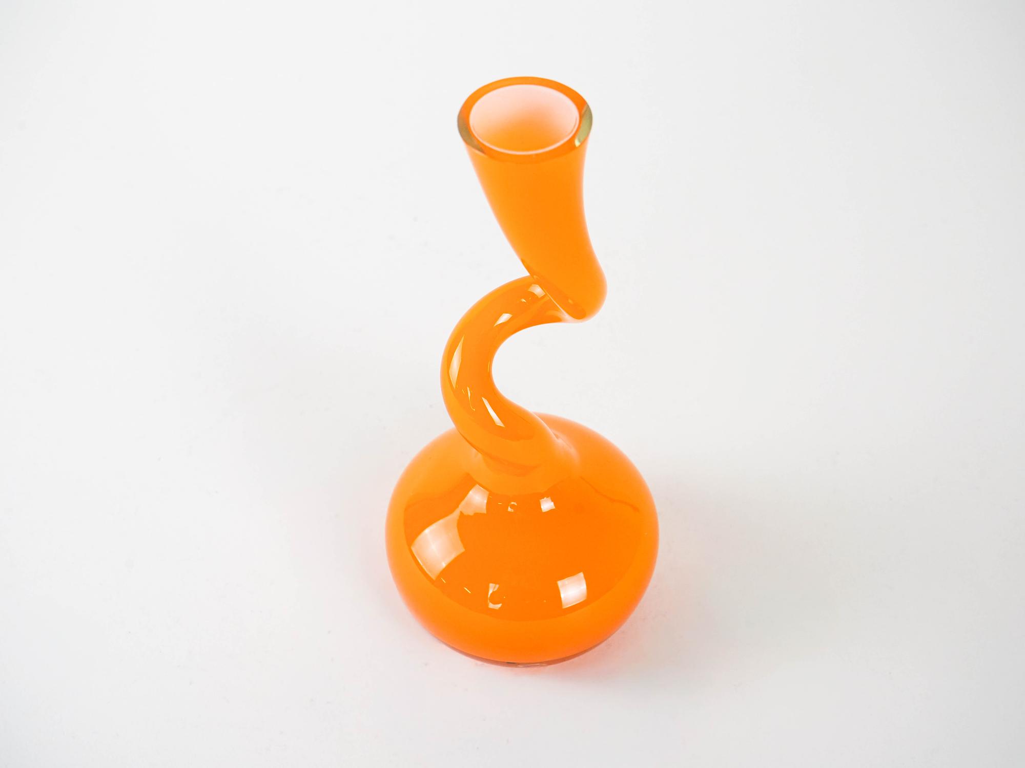 OrangeSwing Vase Orange 3