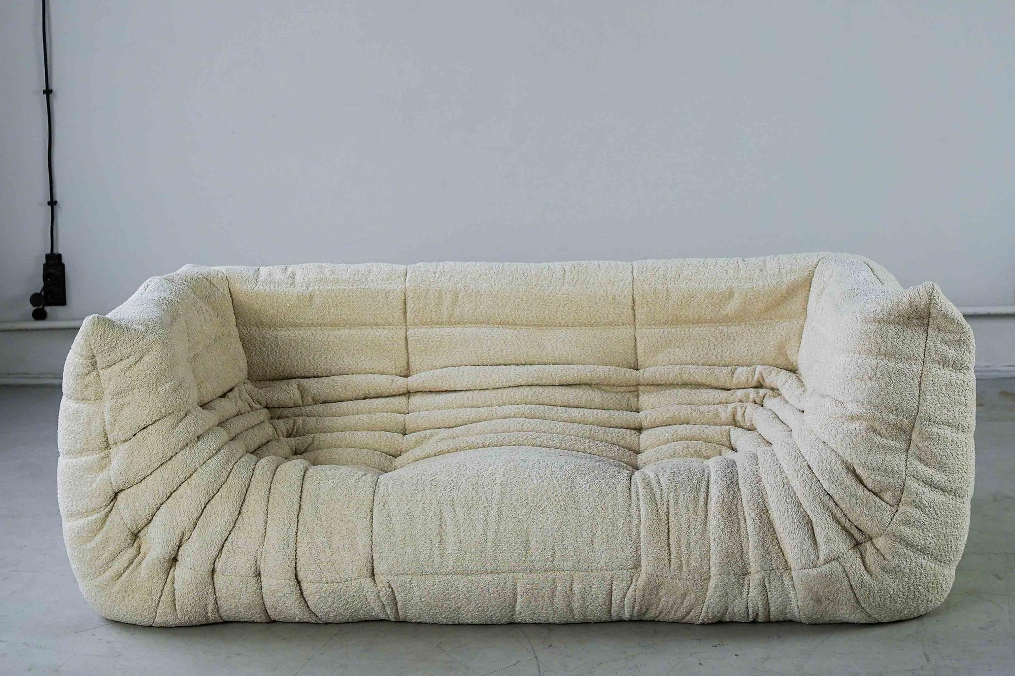 Togo Sofa 2-seater with Armrest Bouclé White 0