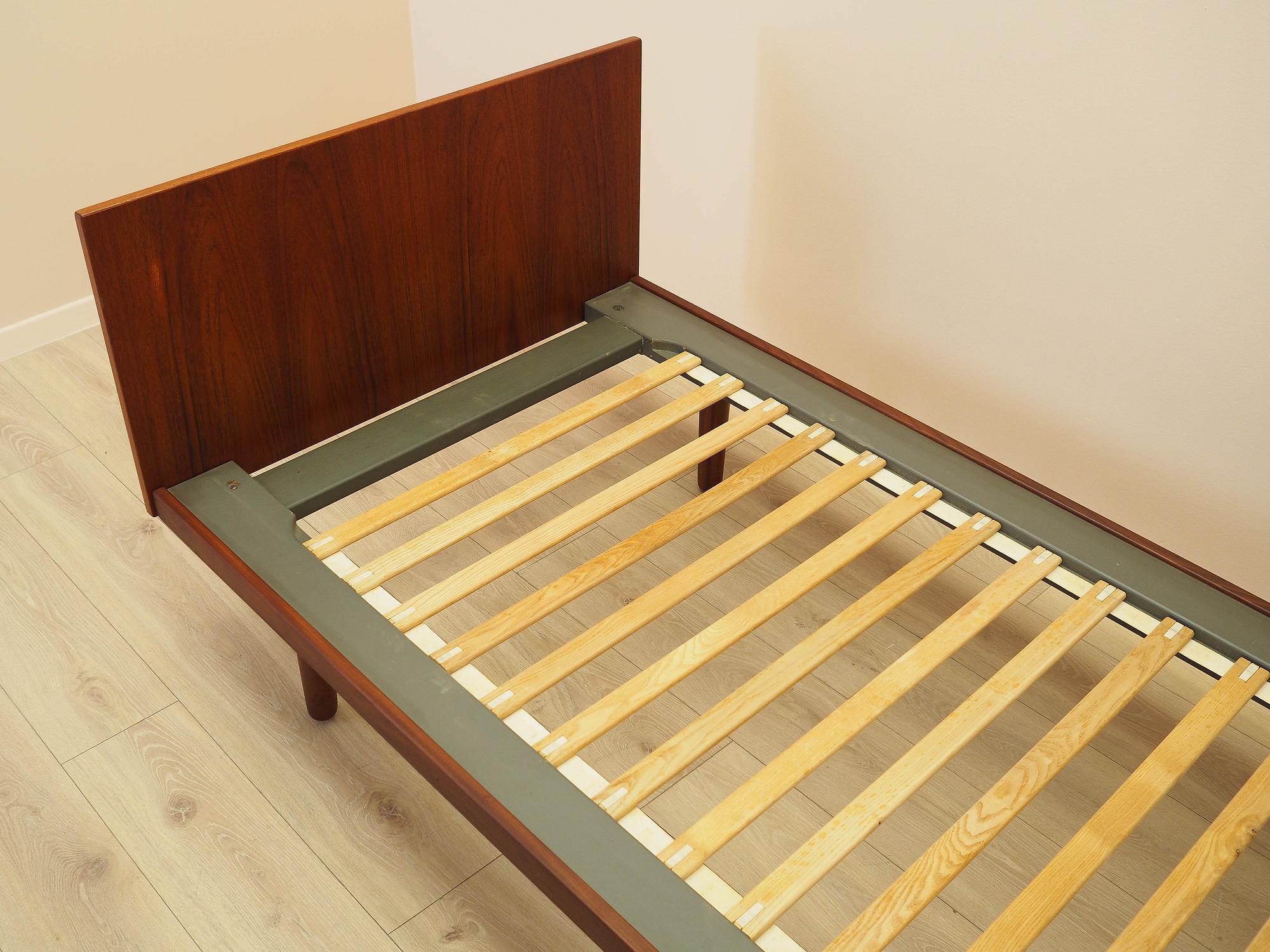 Teak bed 1960s 11