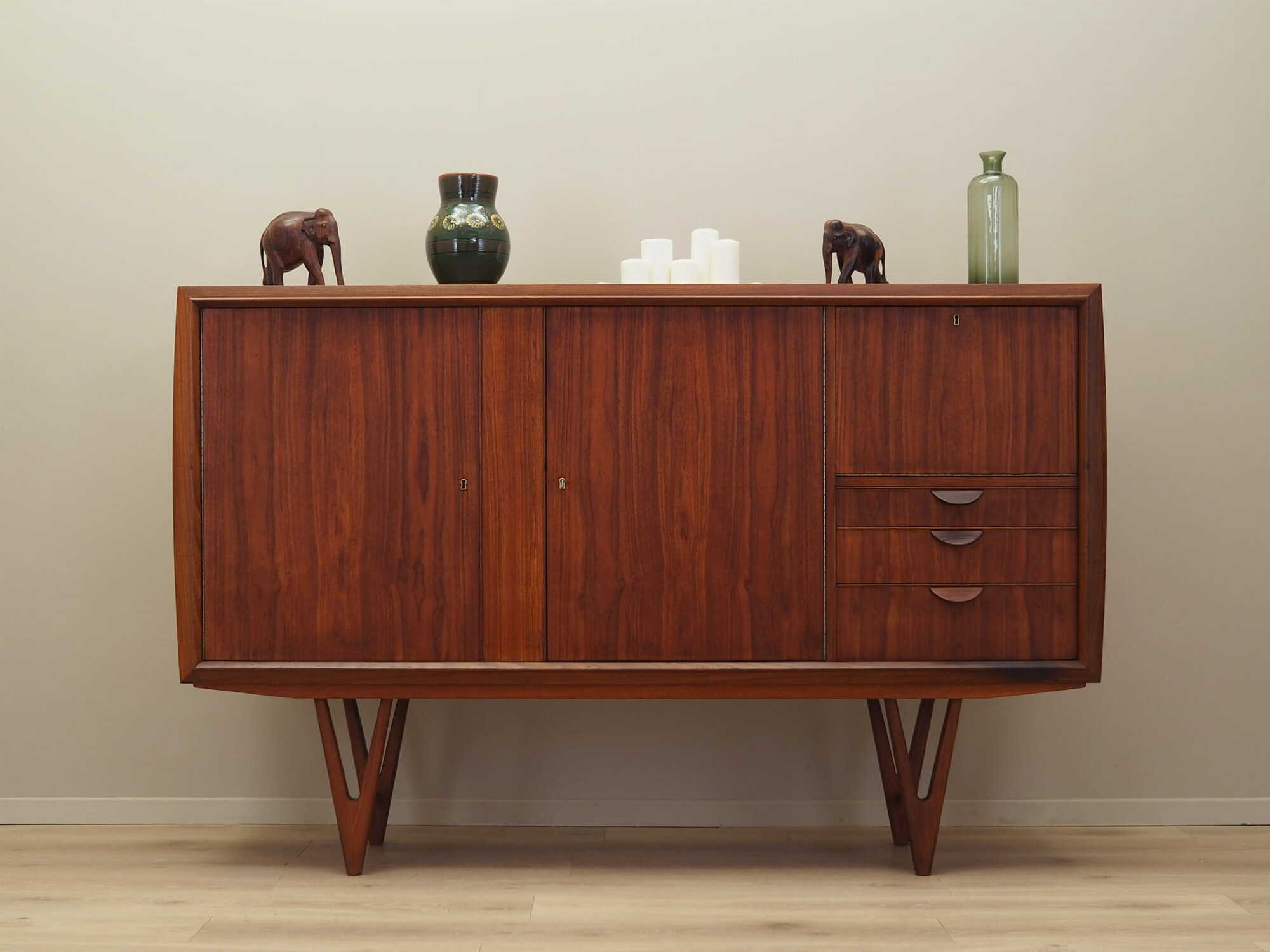 Vintage Highboard Teakholz Braun 1960er Jahre 1