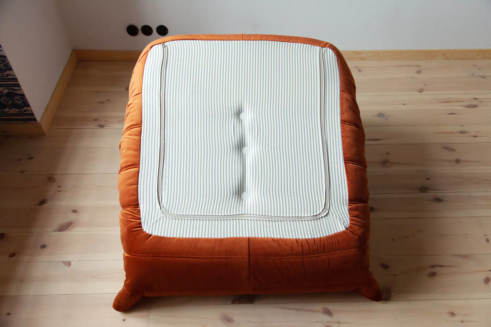 Togo Lounge Set 3-pc. Velvet Amber-Orange 6