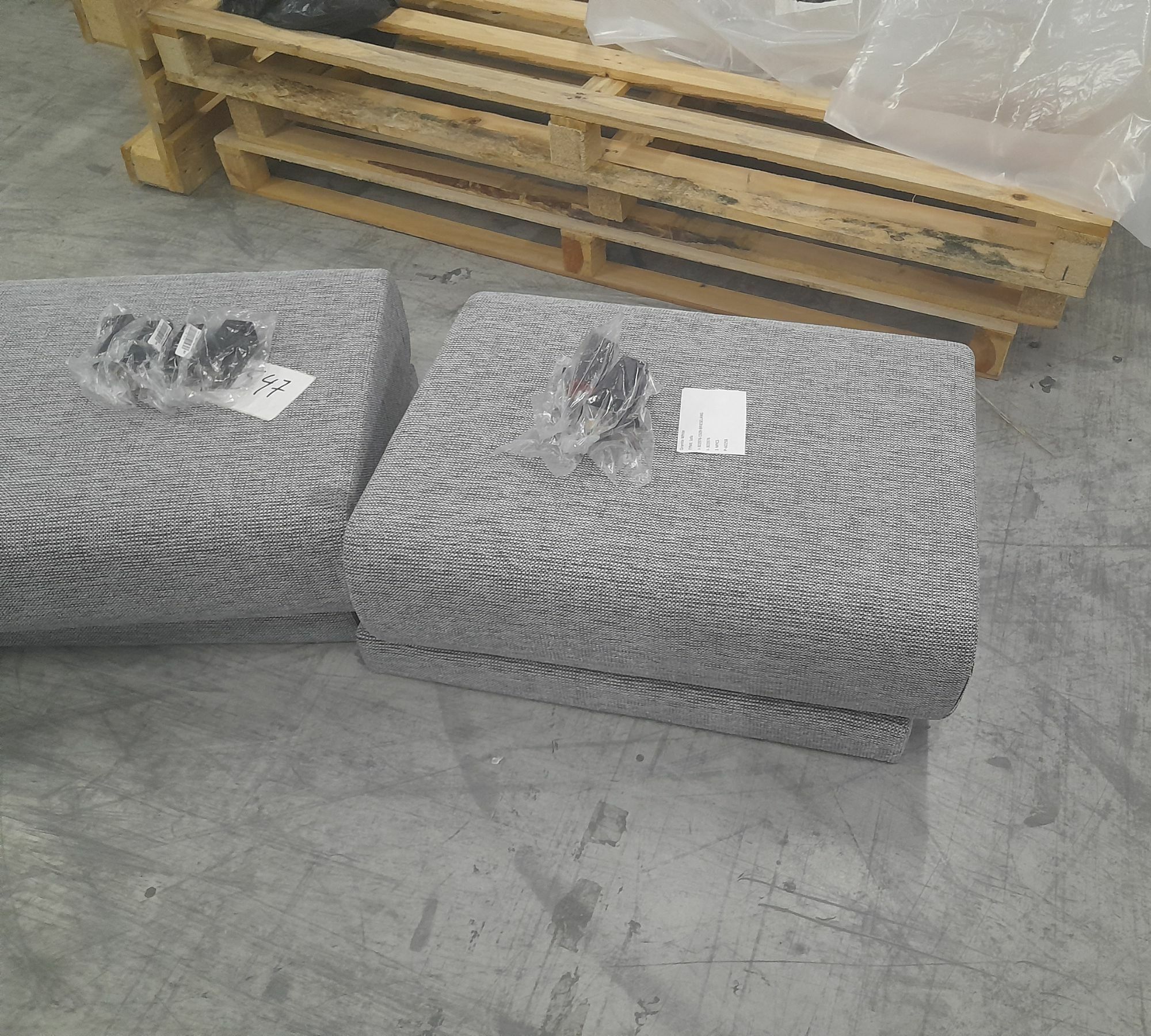 Tyme Hocker Strukturgewebe Granitweiß 4