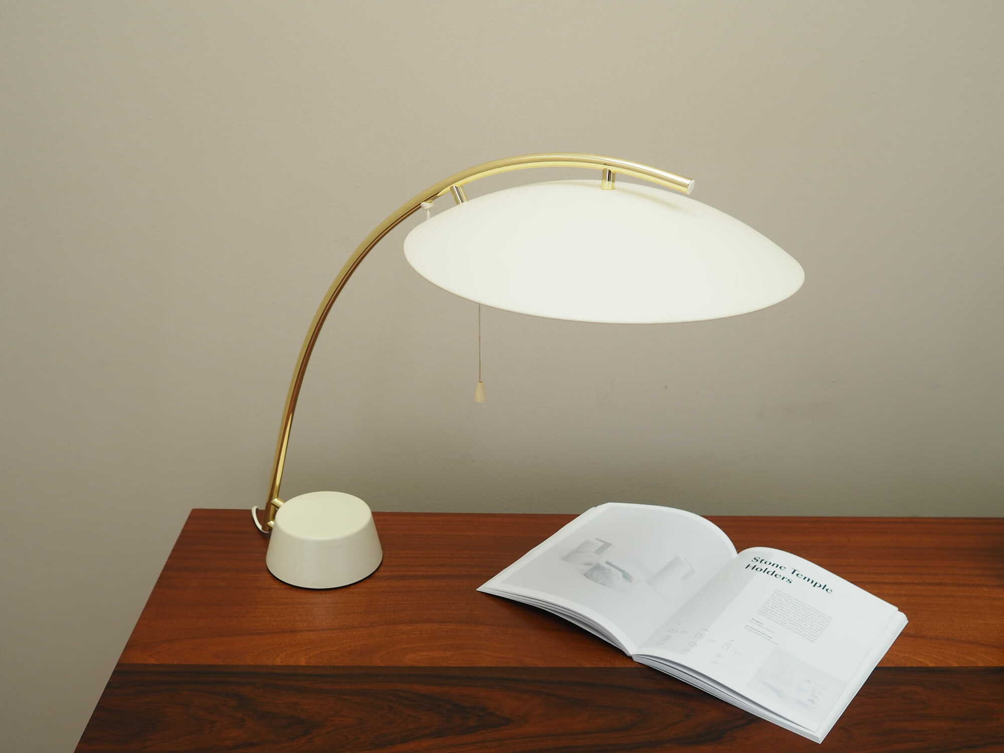 Table lamp metal white 1980s 3