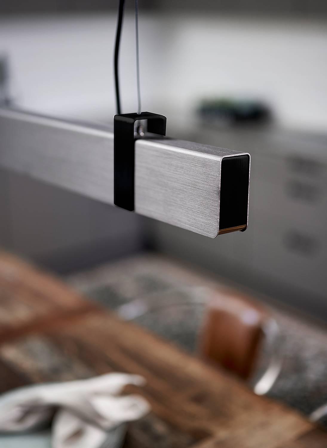 LED pendant light 1-bulb Lilt Aluminum Black 3