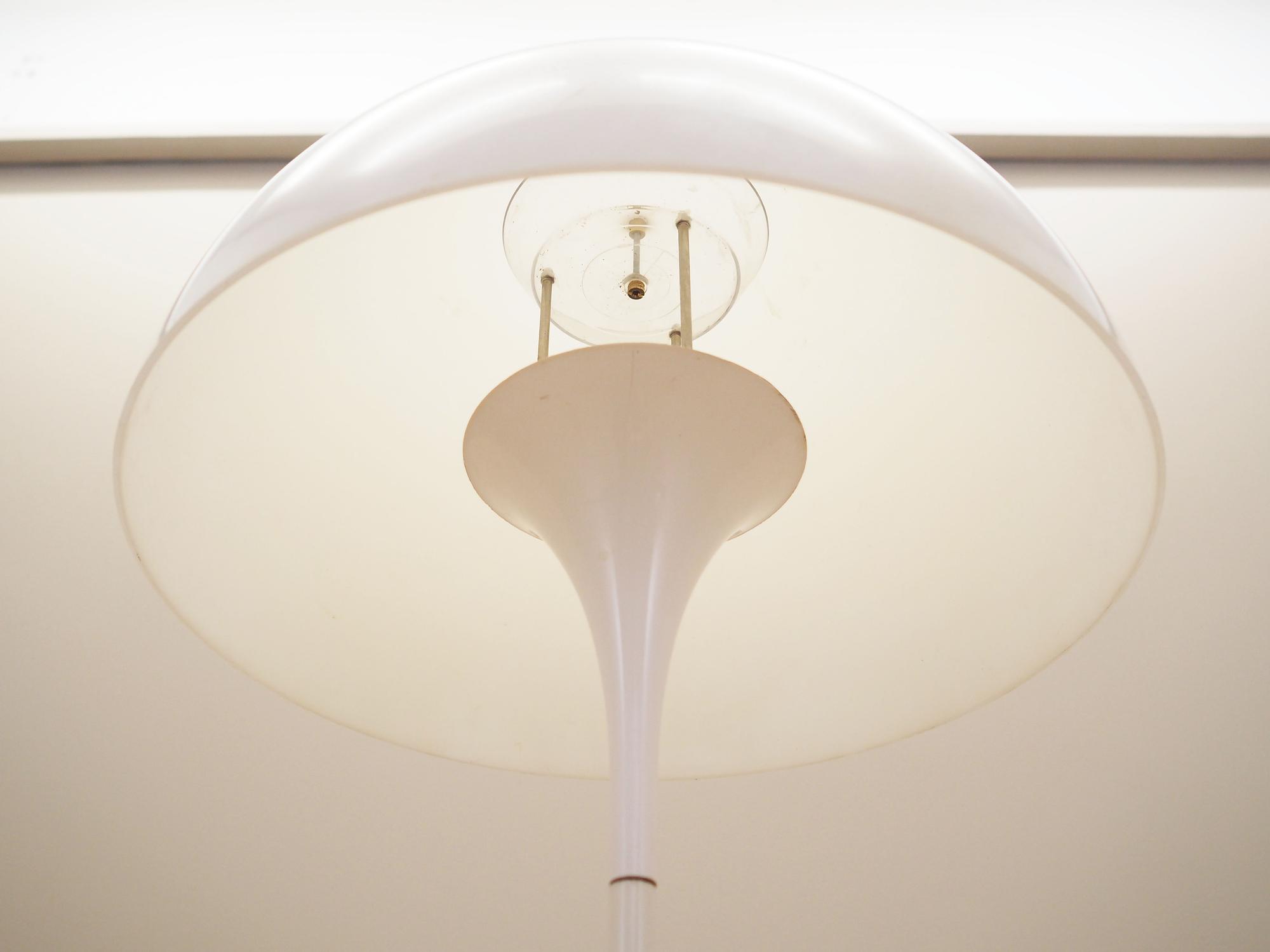 Panthella Stehlampe 1970er Jahre 3