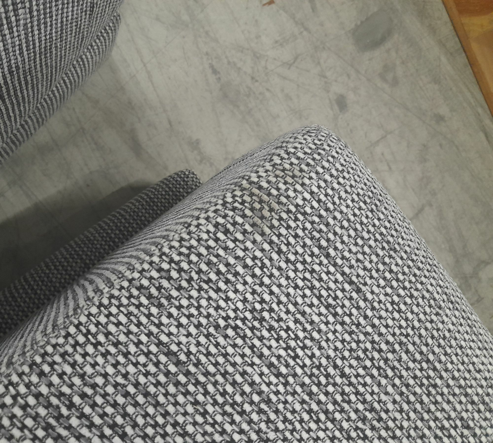 Tyme Hocker Strukturgewebe Granitweiß 5