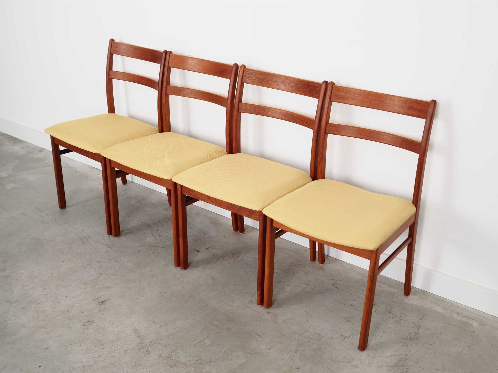 4x Vintage Stuhl Teakholz Textil Beige 1970er Jahre 3