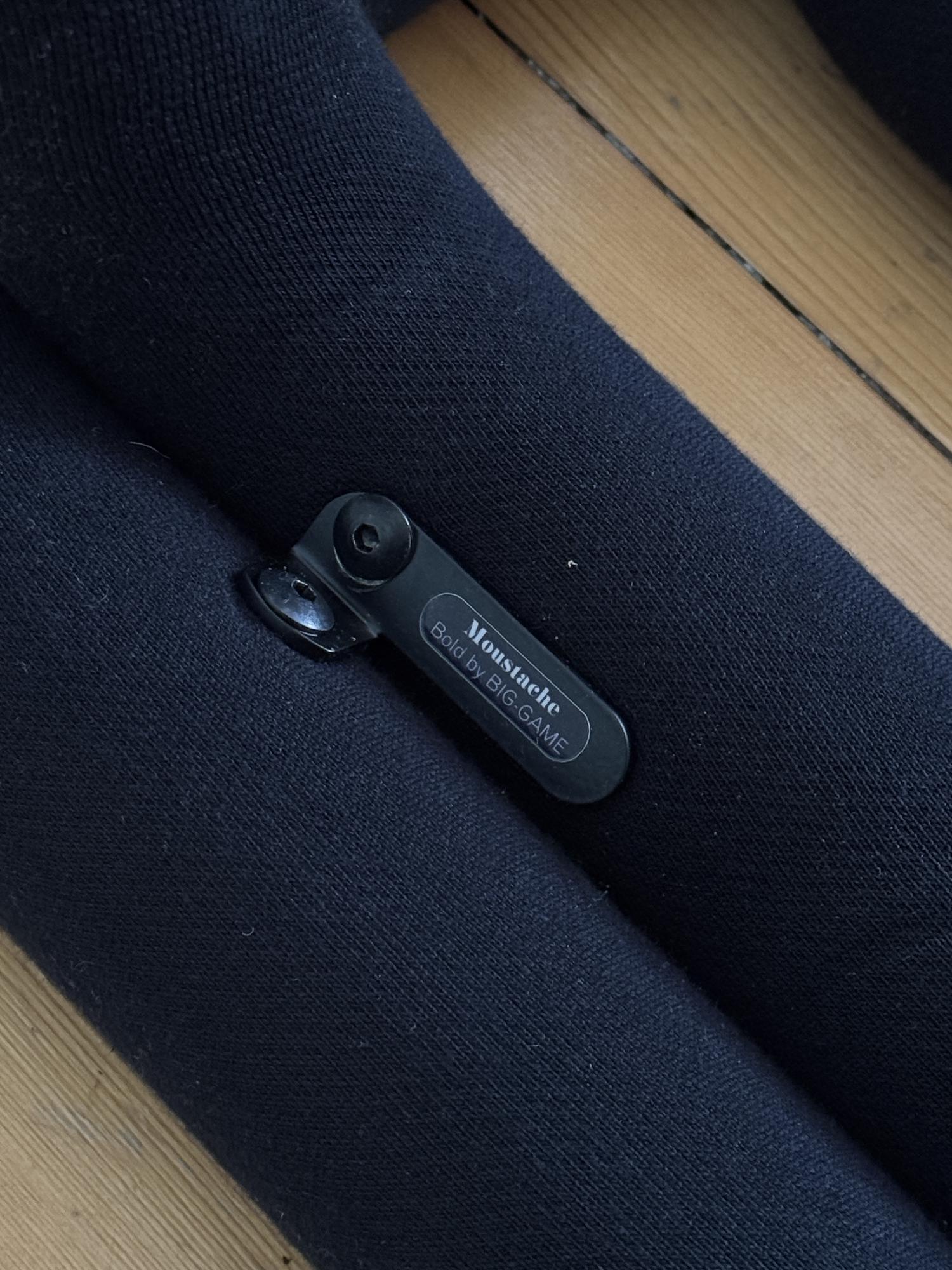 Bold Bank Schwarz  8