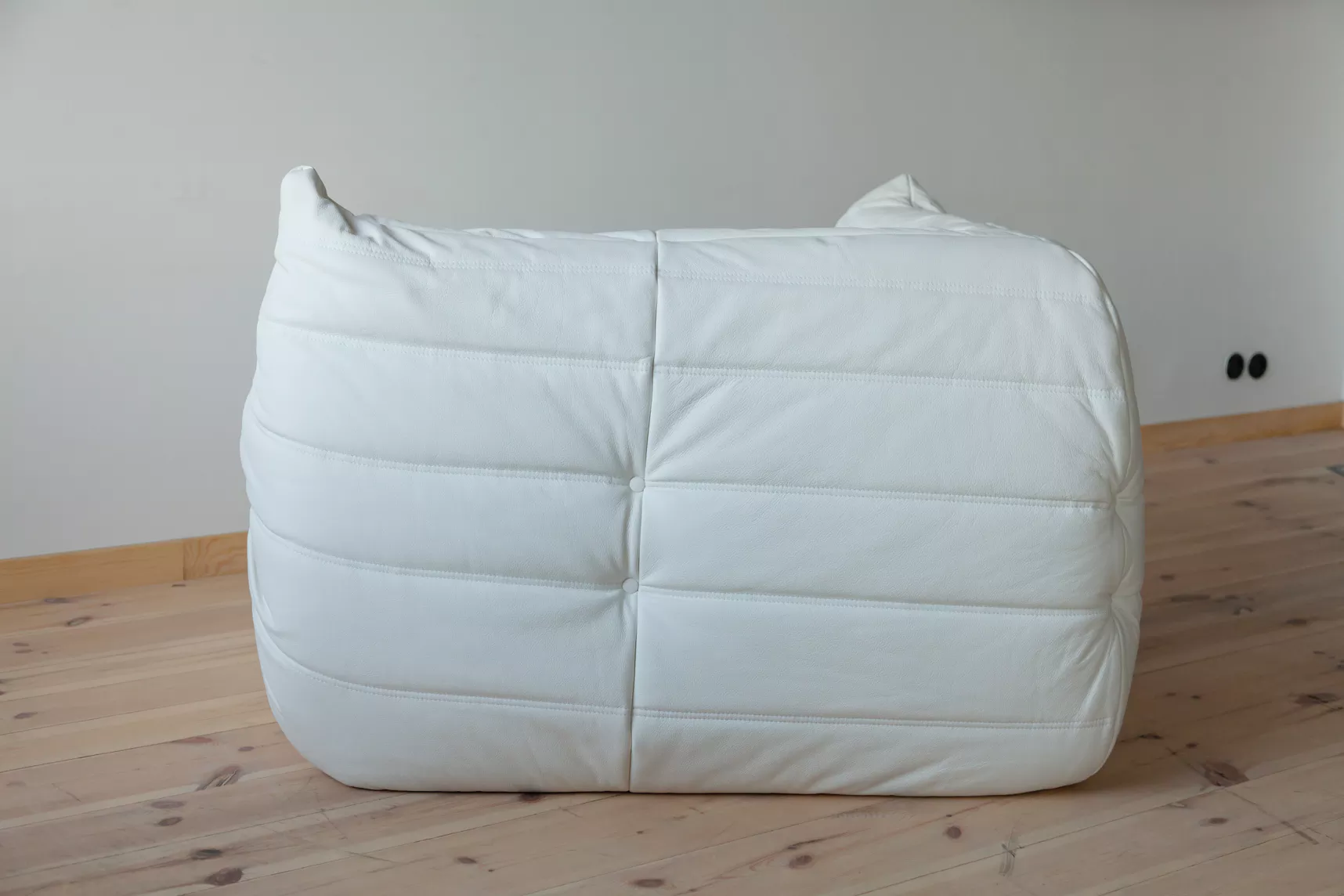 Togo Sofa Madras leather White 3