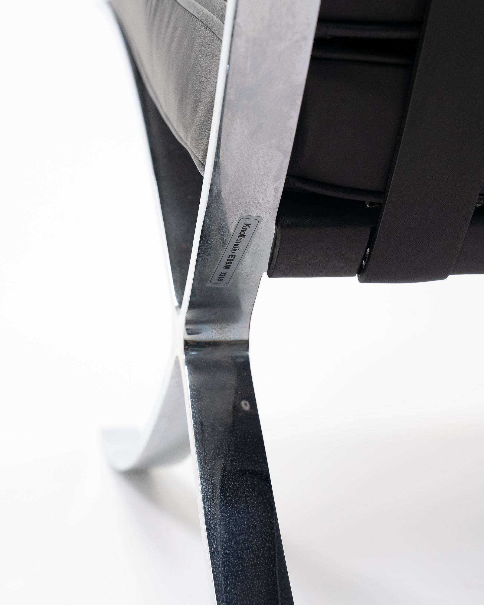 Barcelona Chair Black by Knoll International 5