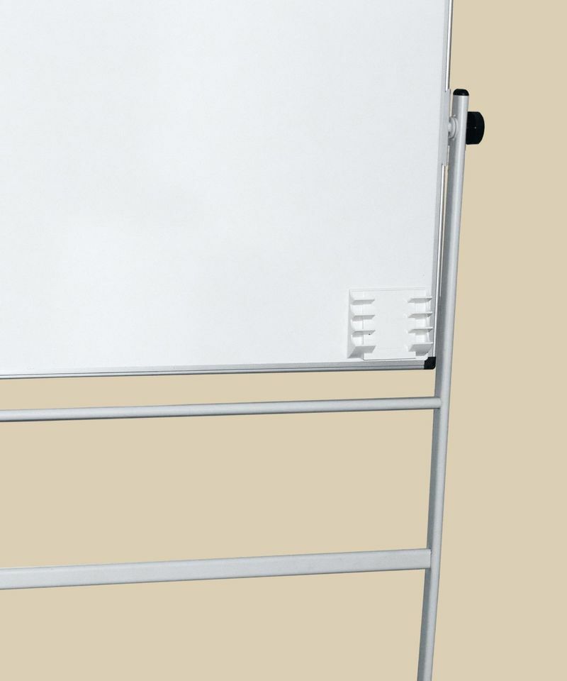 Whiteboard auf Rollen 2