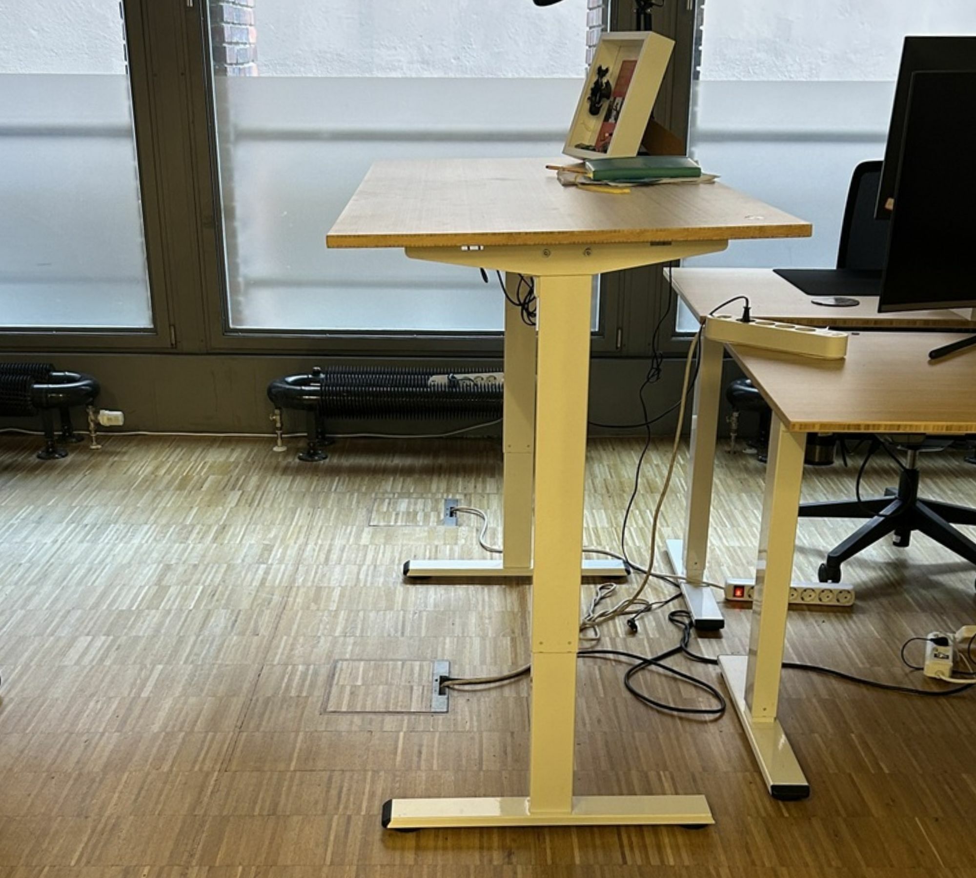 Schreibtisch Höhenverstellbar Holz Metall Beige 2