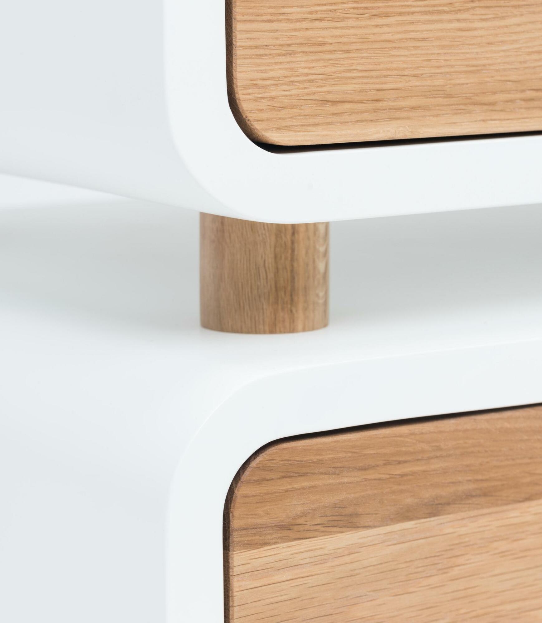 Sideboard aus Handarbeit Loop Eiche 9