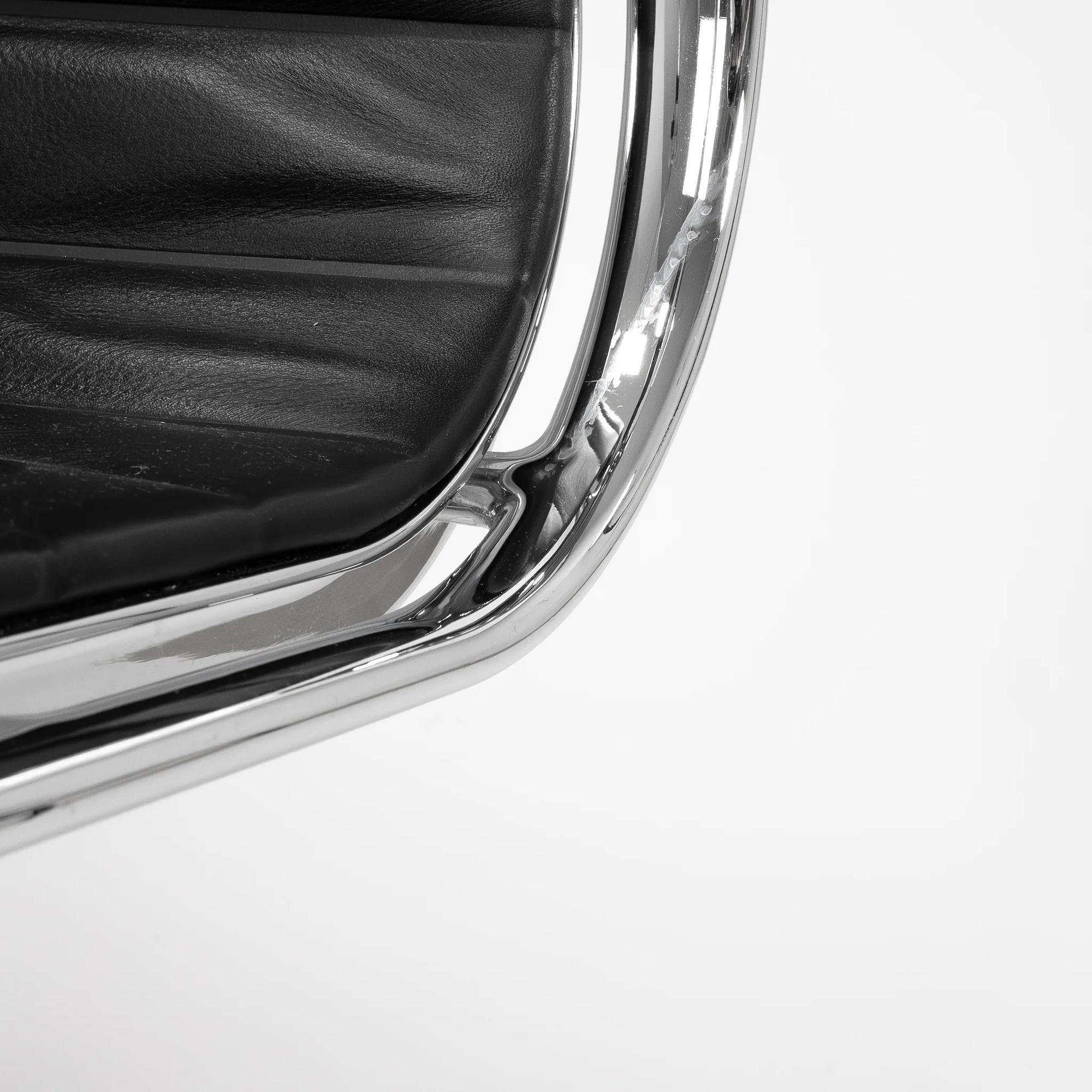 EA108 Bürostühl Eames Chrom Schwarz 5