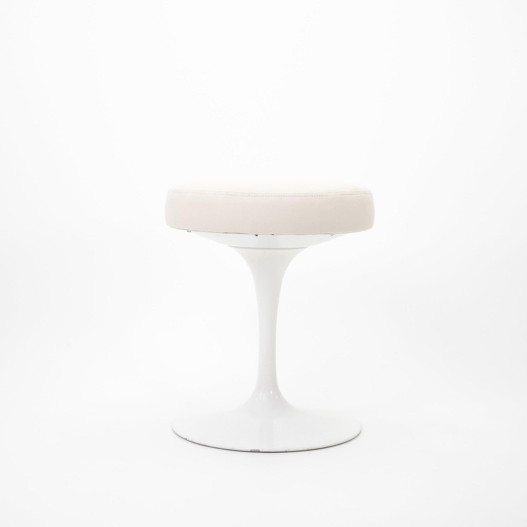 Eero Saarinen Tulip Hocker Weiß 0