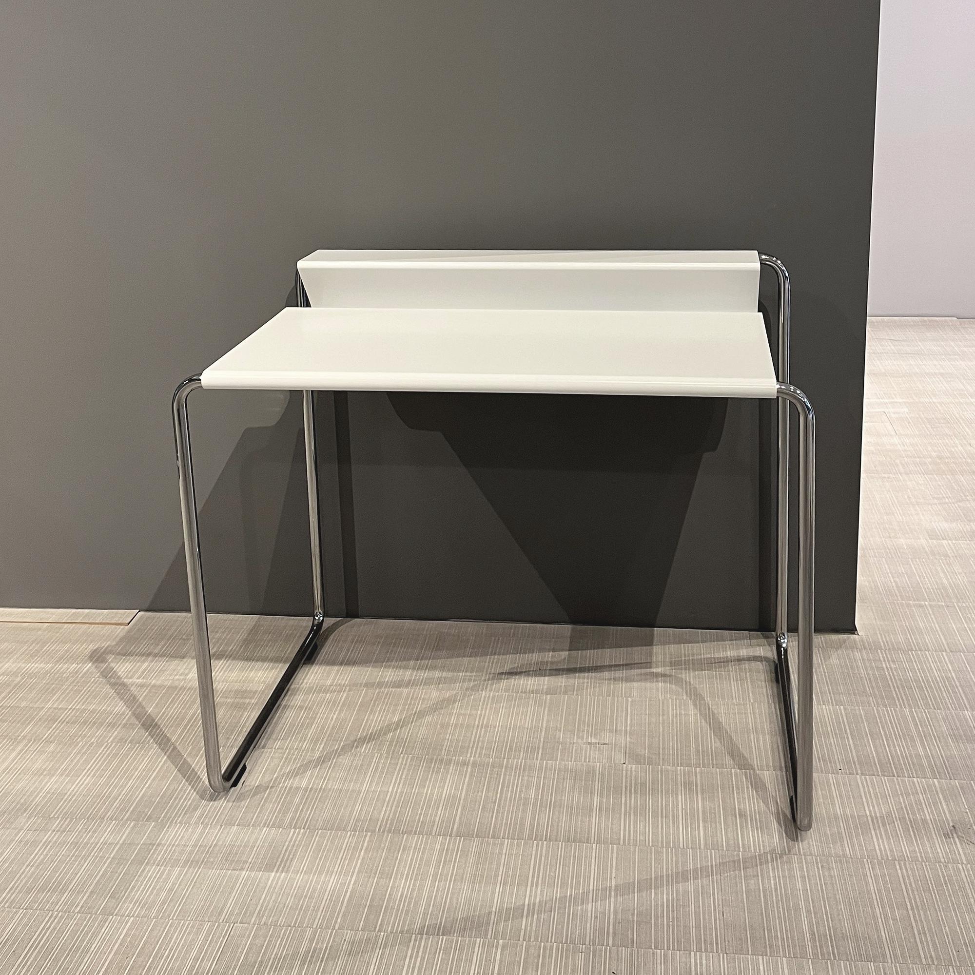 PS 07 Sekretär Stahl Signalweiß 4