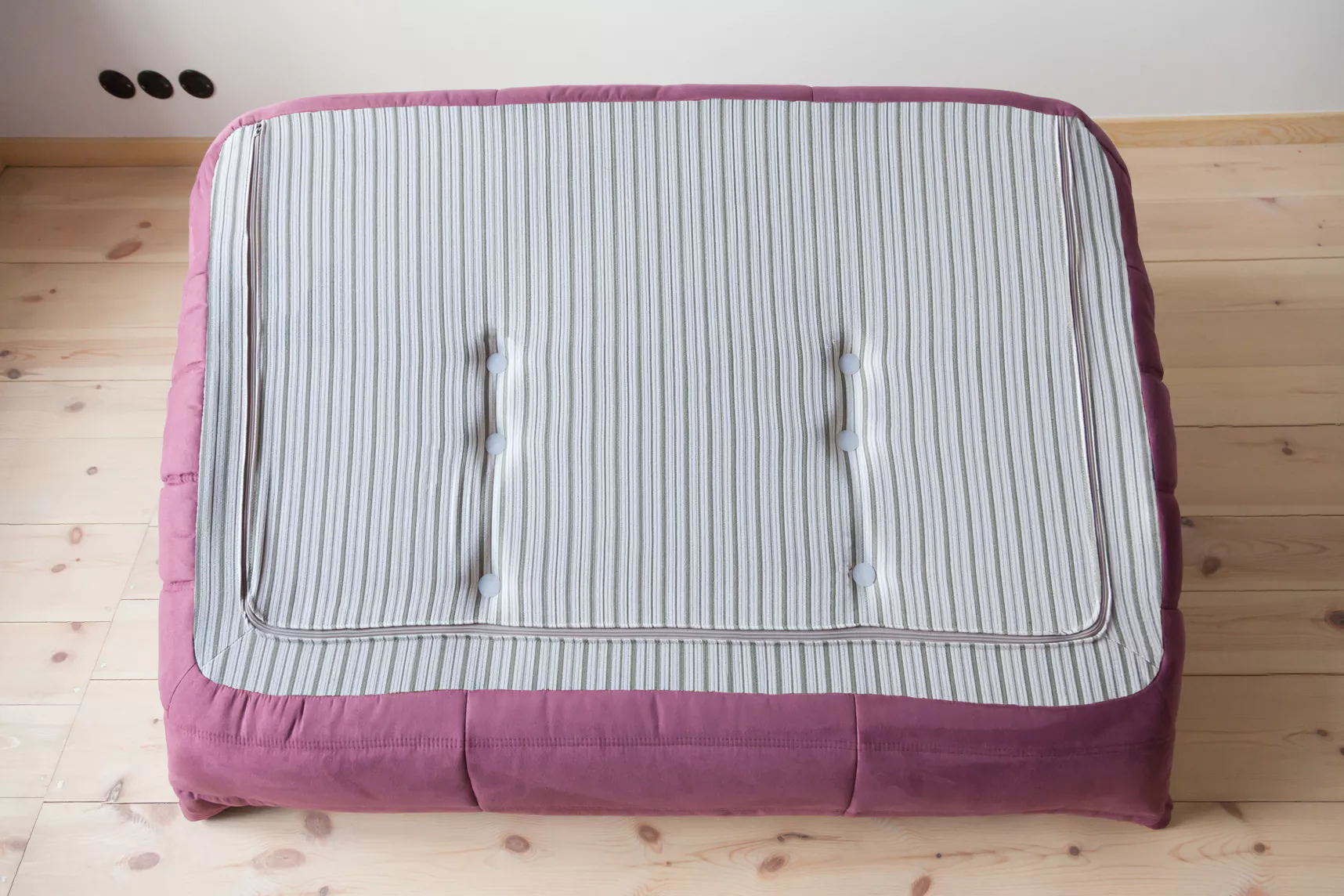 Togo Sofa 2-seater Textile Aubergine 7