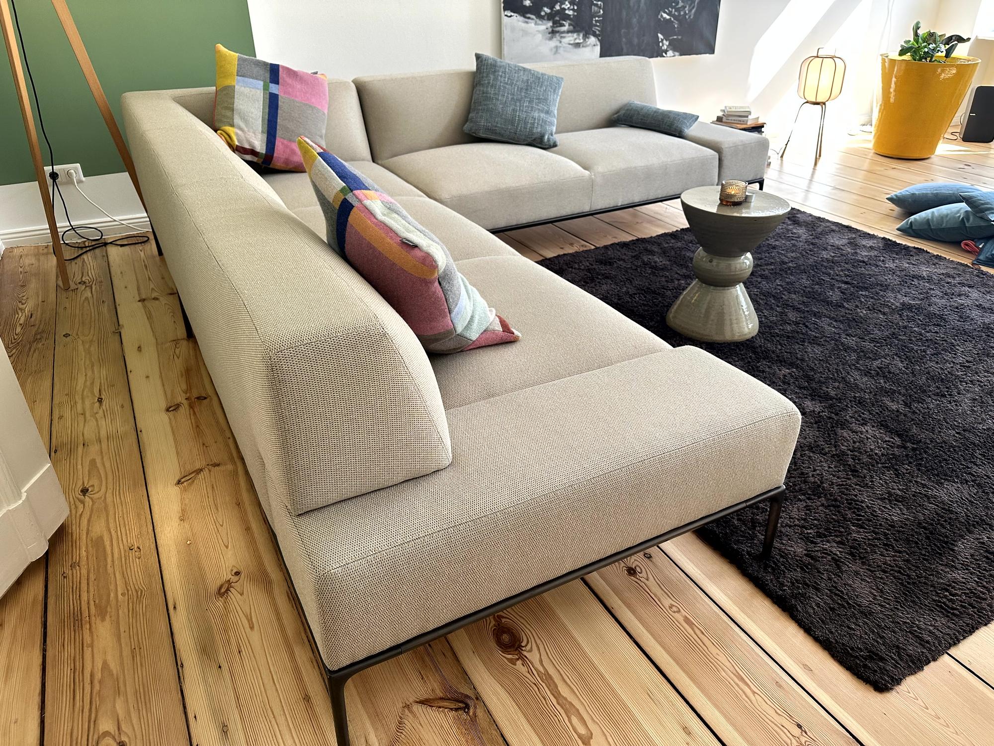 Horizontal 3-Sitzer Sofa 1