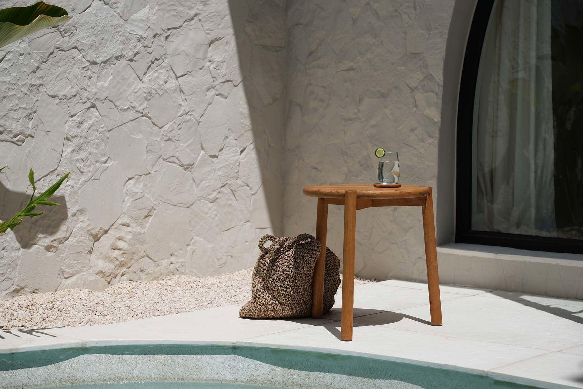 Der Gilimanuk Beistelltisch 1