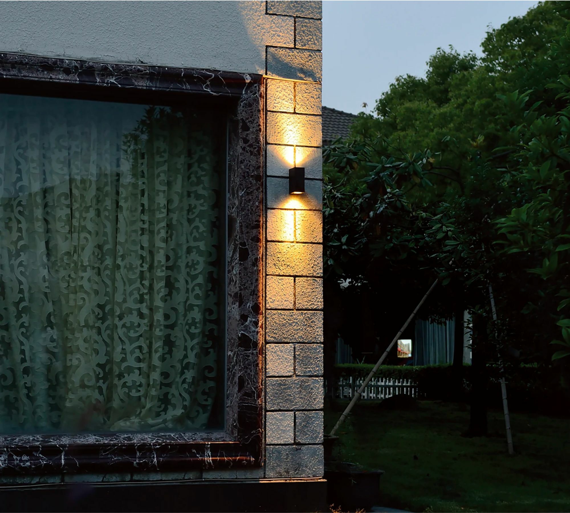 Outdoor LED Wandleuchte 2-flammig Aluminium 1