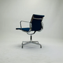 Eames EA 108 Aluminium Chair Drehbar Navy 3