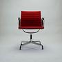 Eames EA 108 Aluminium Chair Leder Rot 6