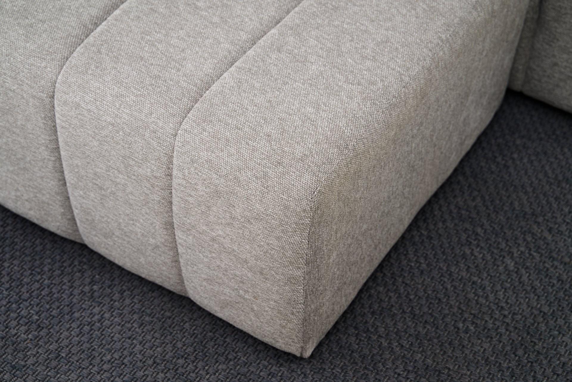 Beyza Sofa Récamiere Links mit Hocker Hellgrau 5