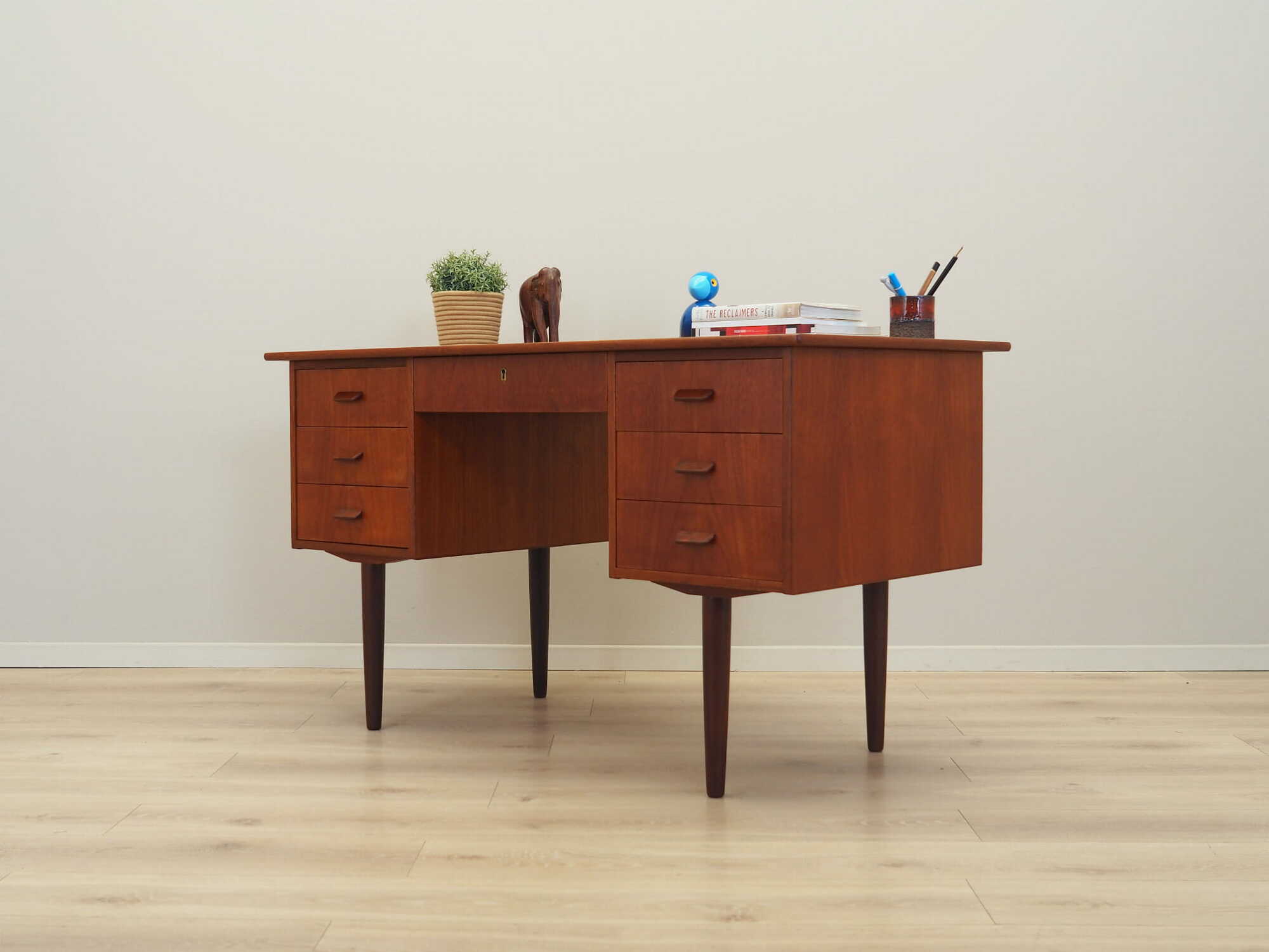 Vintage Teakwood Desk Brown 1970s 2
