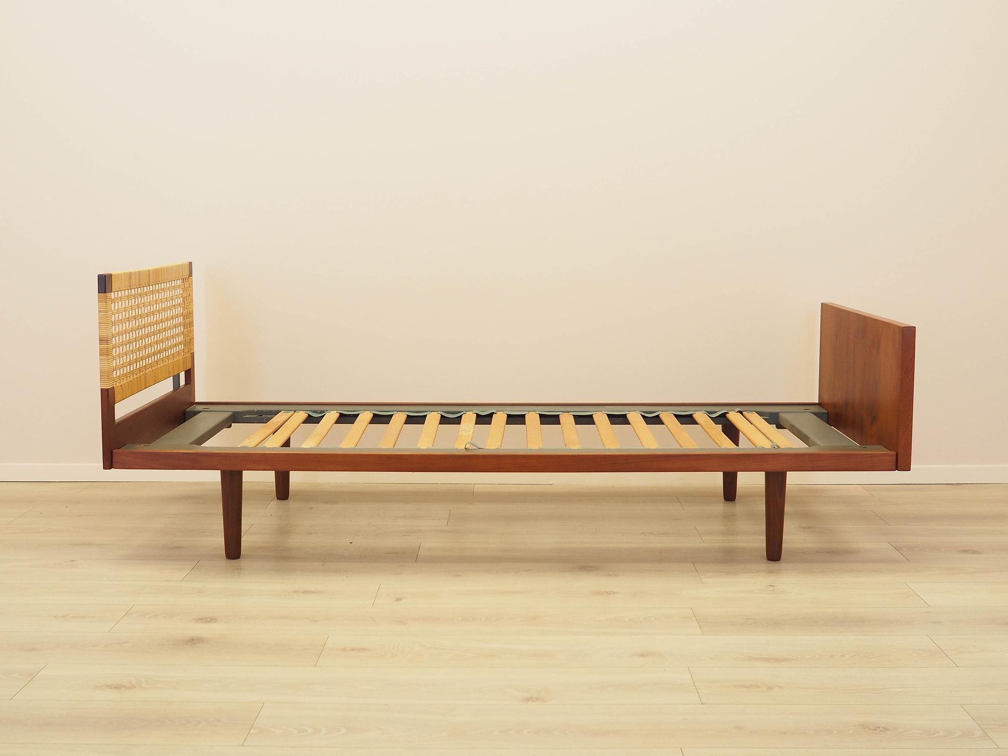Teak bed 1960s 13