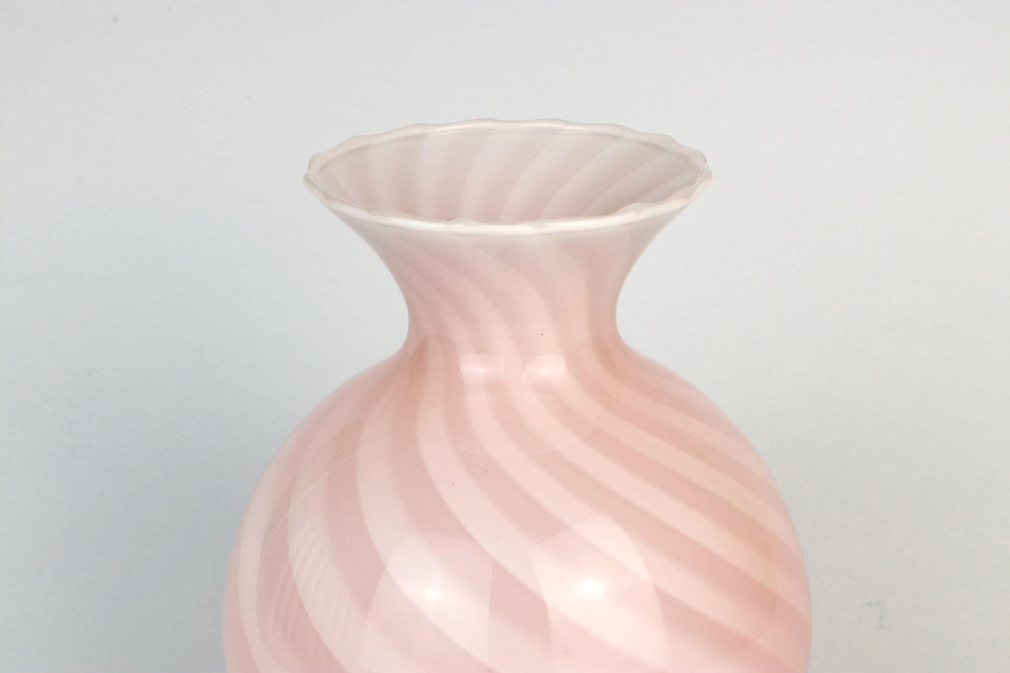 Vaso vintage in vetro di Murano rosa anni '50 7