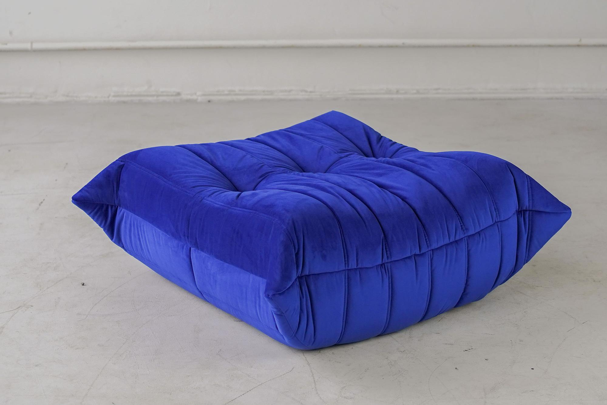 Togo Poltrona e Pouf Set Velluto Blu Cobalto 4