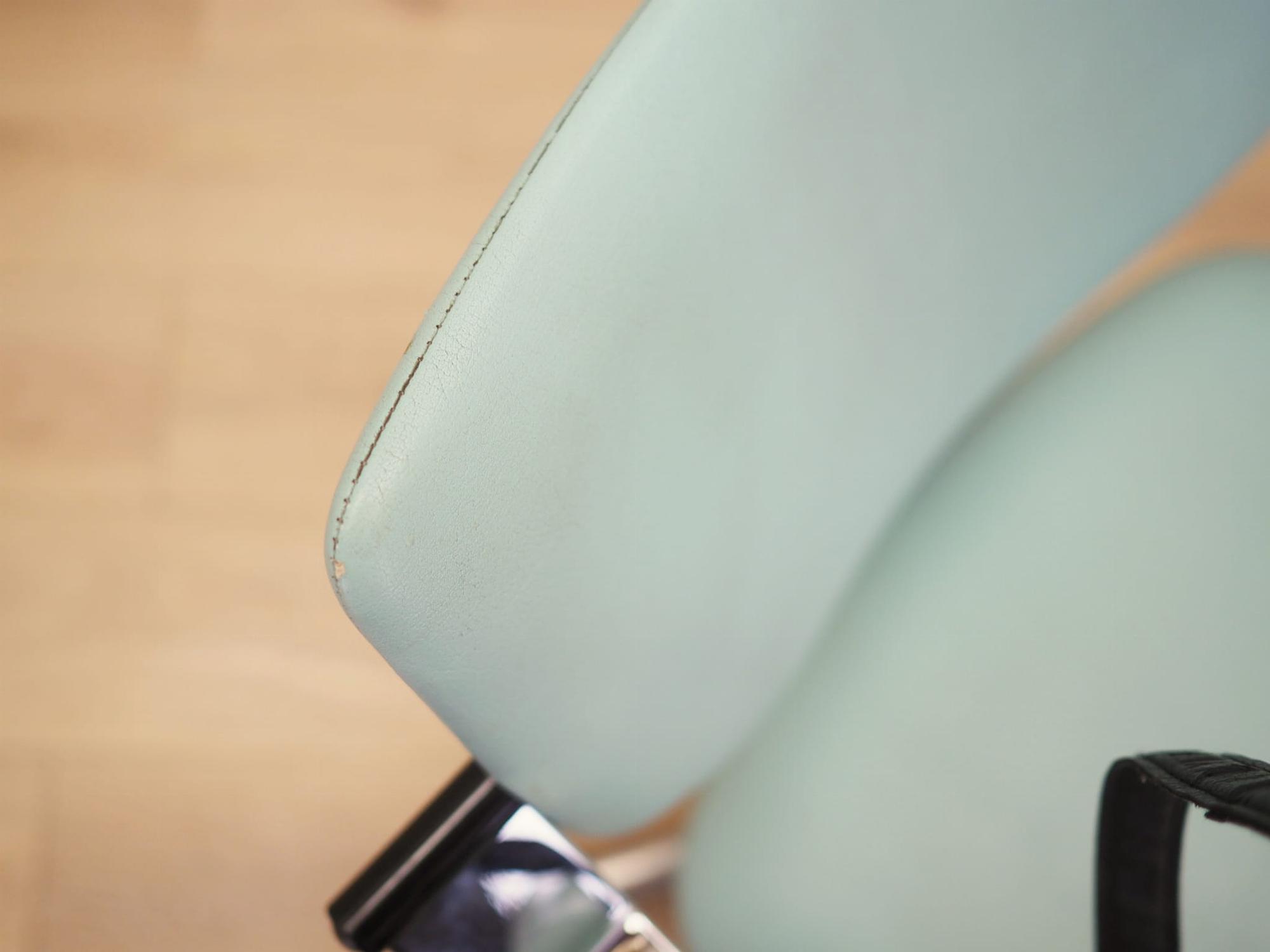 Barber chair Leather Blue 1980s 10