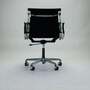 Eames EA 117 Chair Aluminium Lila 3