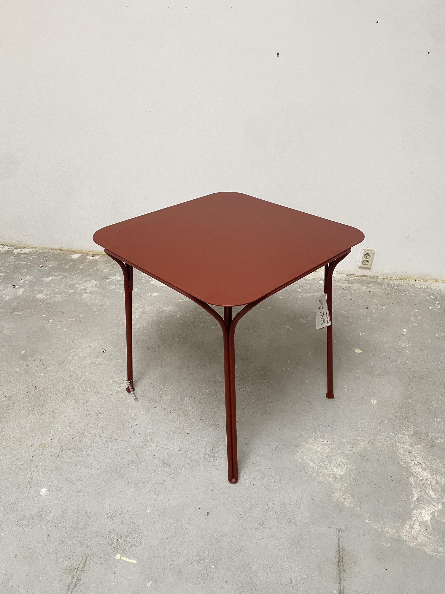 Hiray Gartentisch Metall Rot 1