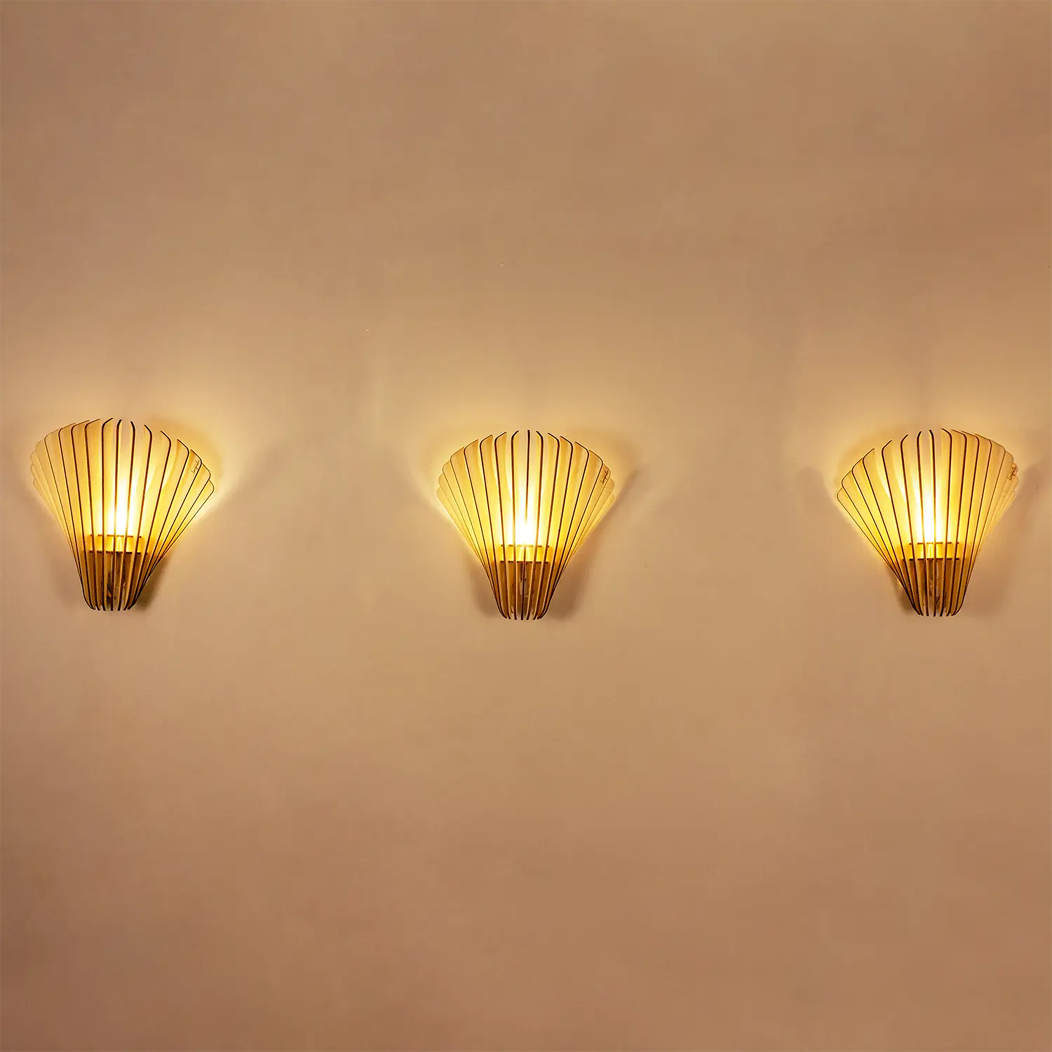 Aqua Wandlampe Holz 1