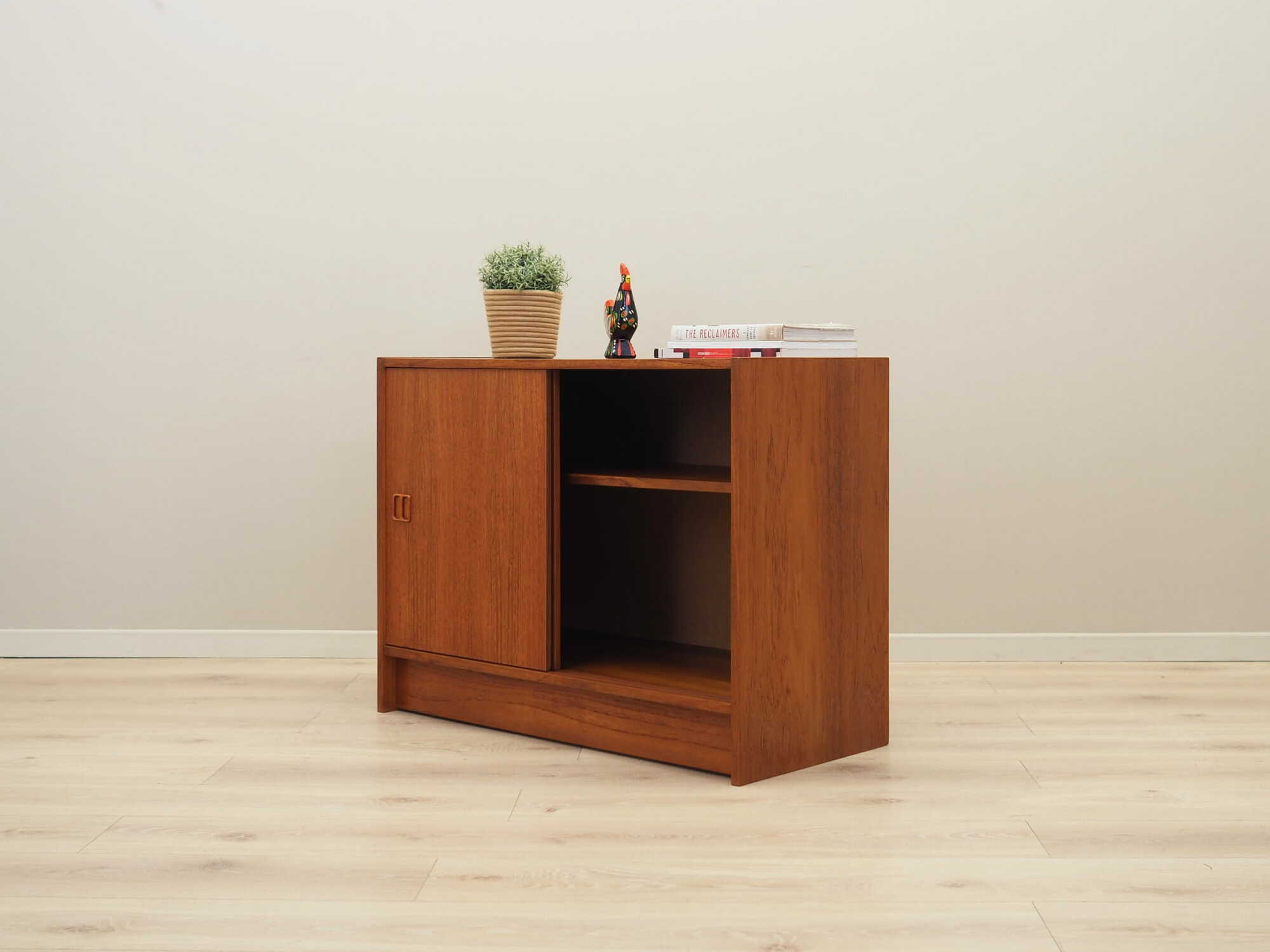 Cabinet Wood Brown 1960s 4